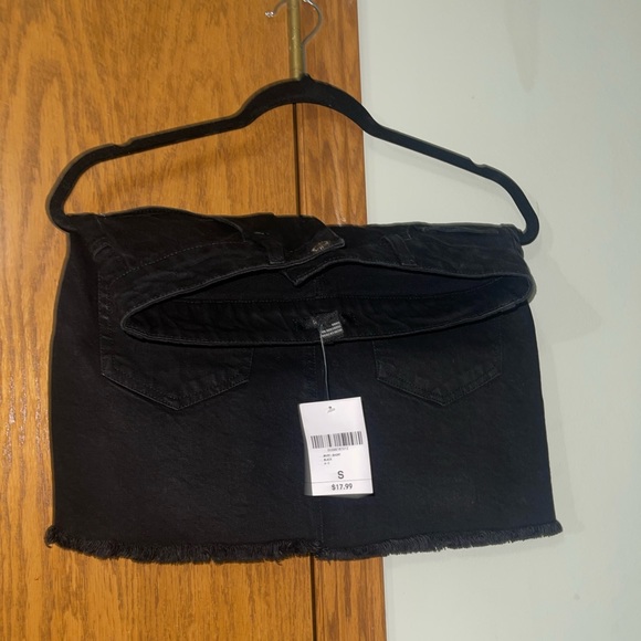 Dresses & Skirts - Never worn forever 21 mini skirt